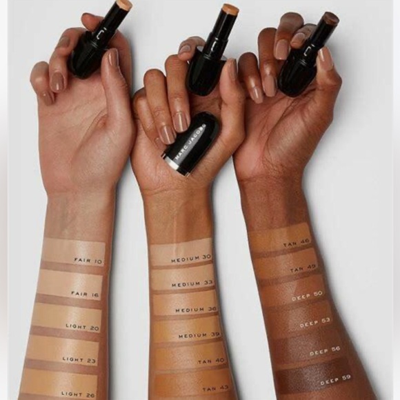 3/$50 Marc Jacobs Accomplice Concealer Tan 46 - Picture 3 of 7